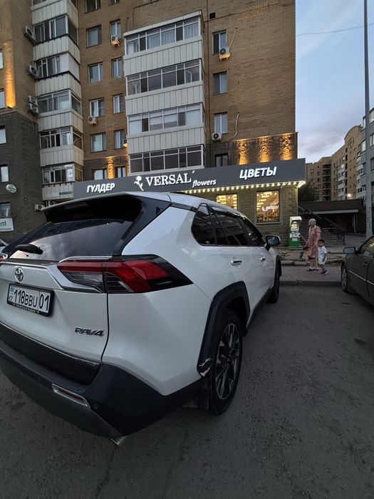 Продам Toyota Rav 4