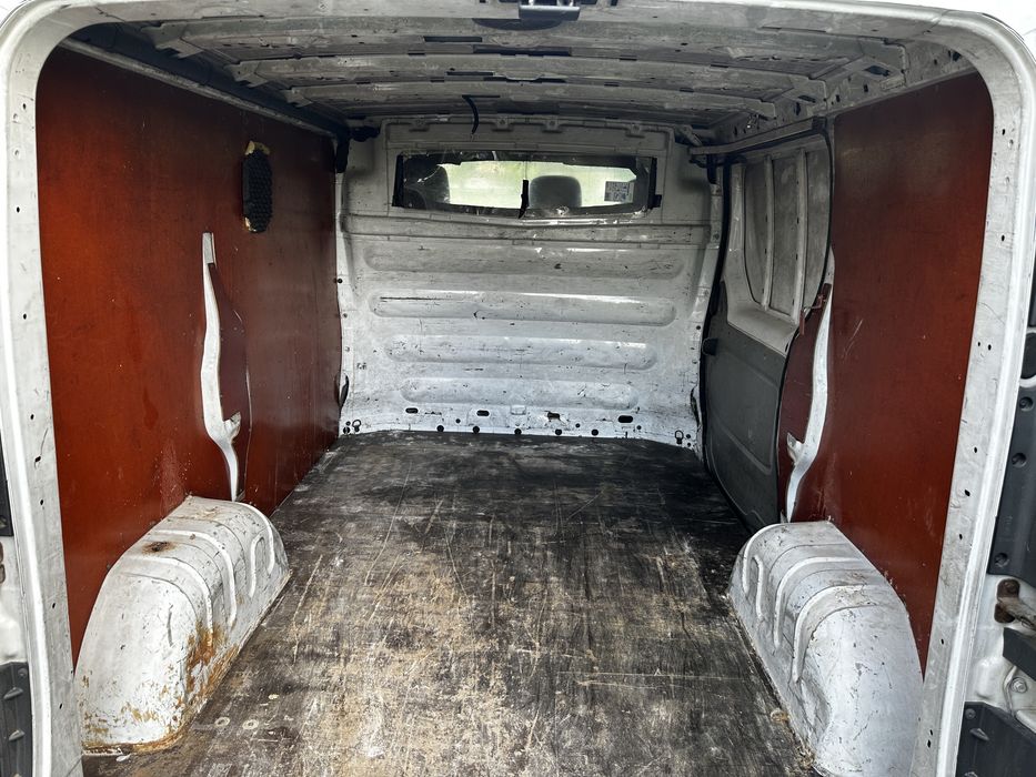 Vind Dubita Opel Vivaro