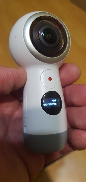 Samsung Gear camrra 360⁰ SM R210