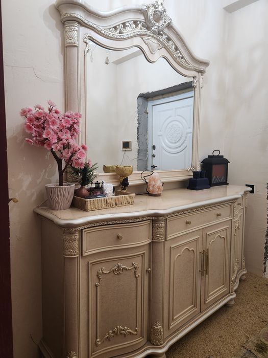 Шкаф для гостиной