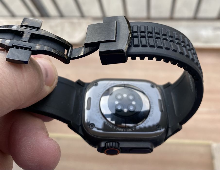 Apple watch ultra 2 titanium milanese loop