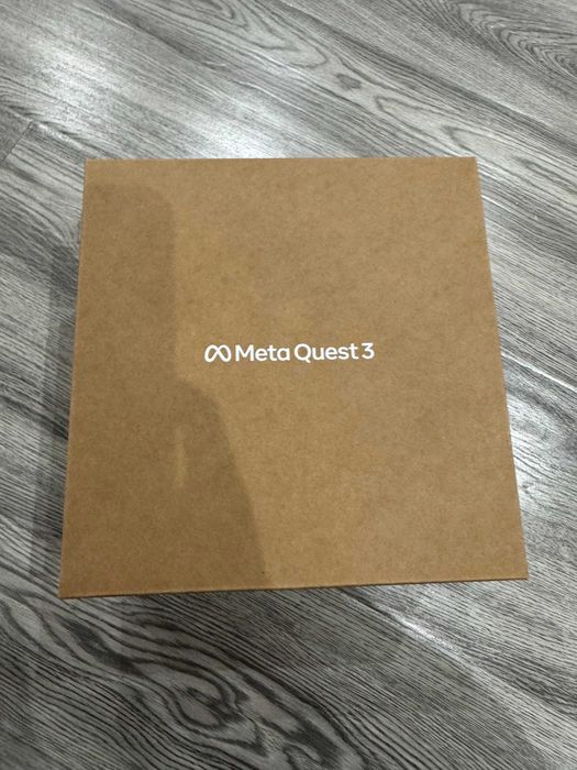 Meta Quest 3 VR ko‘zoynagi sotiladi.
