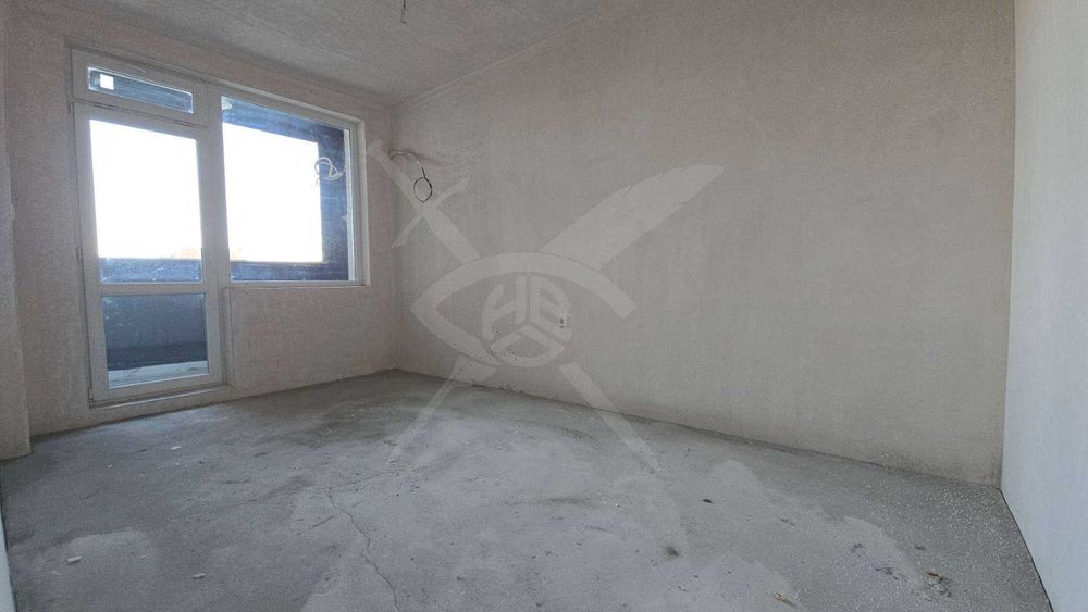 Продава се Тристаен апартамент в Пловдив, Тракия - 100 кв.м за 755 €/кв.м - Снимка #2