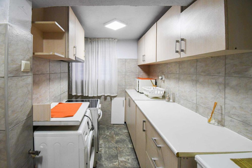 Дава се под наем Двустаен апартамент в София, Банишора - 60 кв.м за 323.85 € - Снимка #1