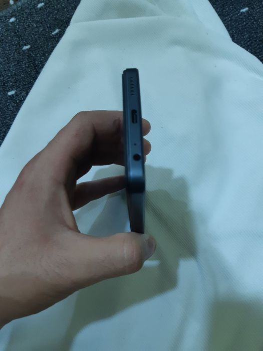 Tecno Spark 20c holati ideal yengi