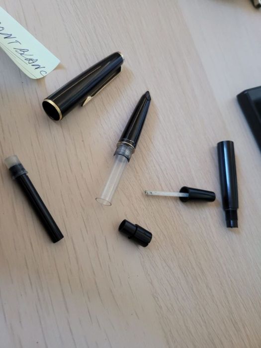 Stilou 585 /Pix Montblanc Meisterstuck gold