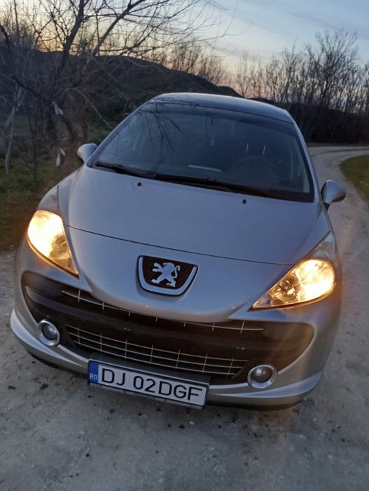 Vând Peugeot 207 SW , proprietar