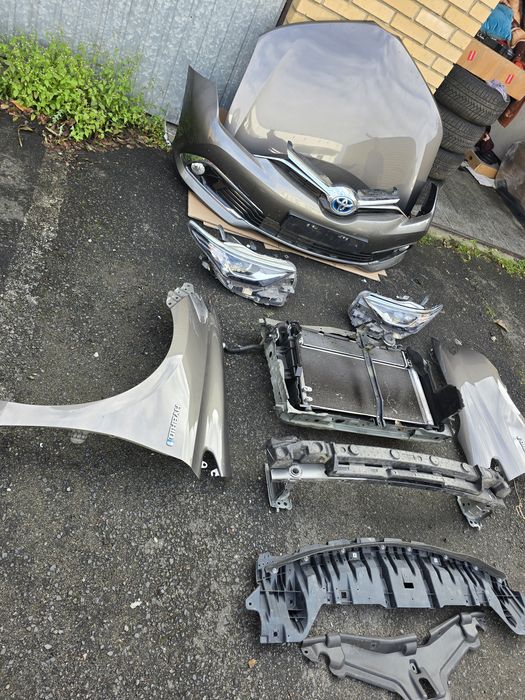 Bara capot aripa far radiatoare trager intaritura toyota auris II face