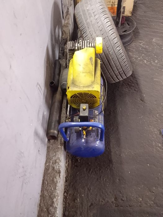 Продам компрессор