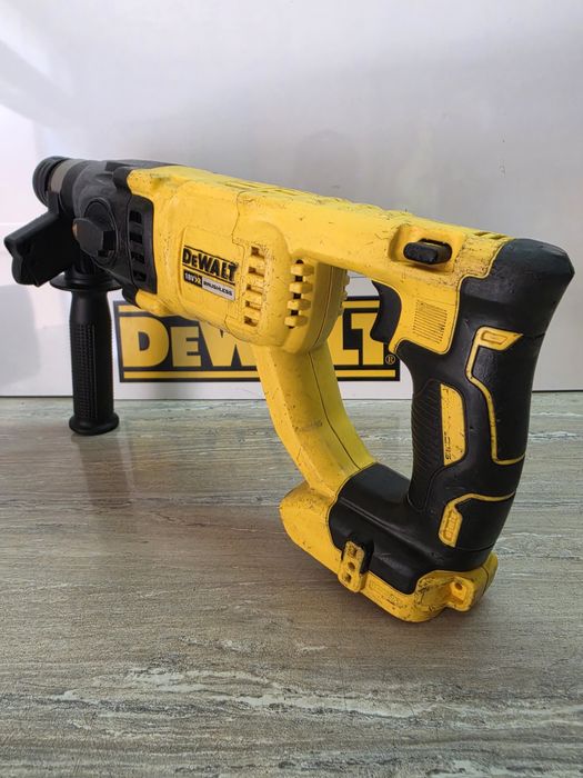 Dewalt Перфоратор DCH033 18V.