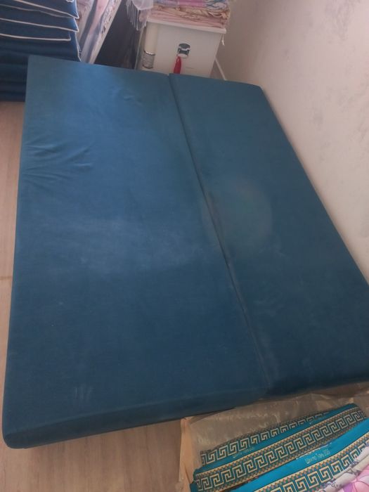 Диван сатылады срочно