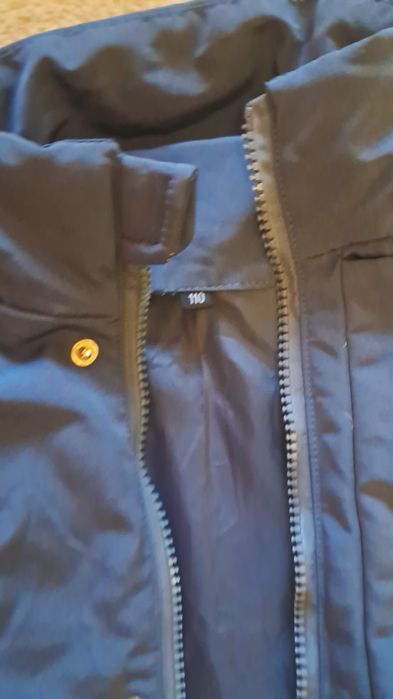 Продам детский комбинезон и куртку