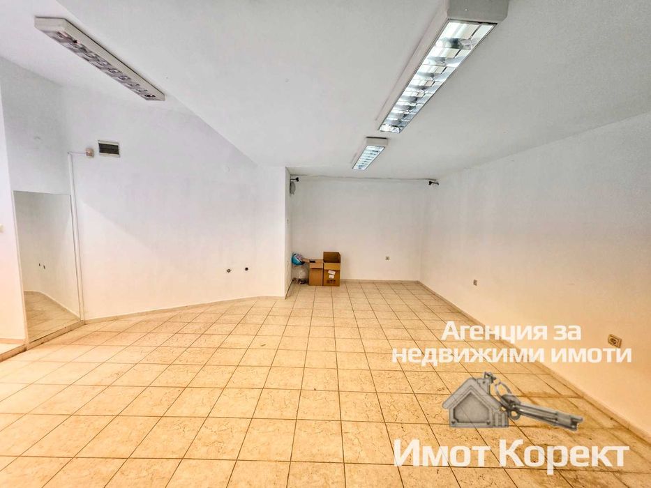 Имот Корект ДАВА ПОД НАЕМ Търговско помещение, идеален център