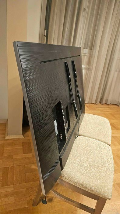 Телевизор Samsung QE55Q67R - 55-инча 4K Ultra HD QLED