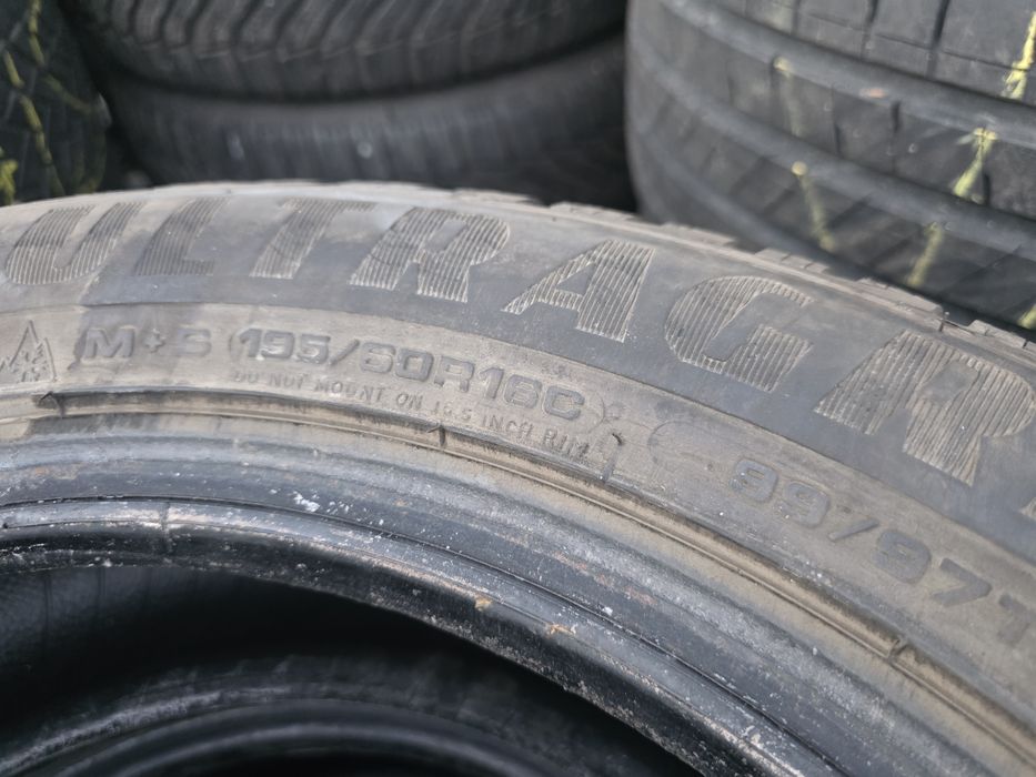2бр Зимни гуми 195 60 16С - Goodyear