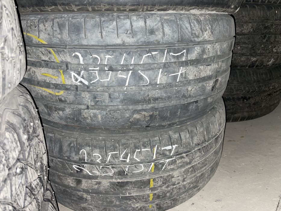 Шины 235,45 р17 летние 2шт