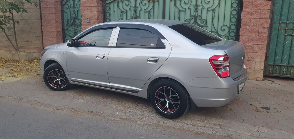 Срочно продам титанки R 15 универсальные