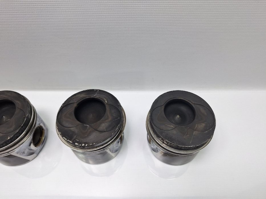 Set Pistoane Volkswagen Caddy Iii Estate 2Kb, 2Kj, 2Cb, 2Cj 2004 -