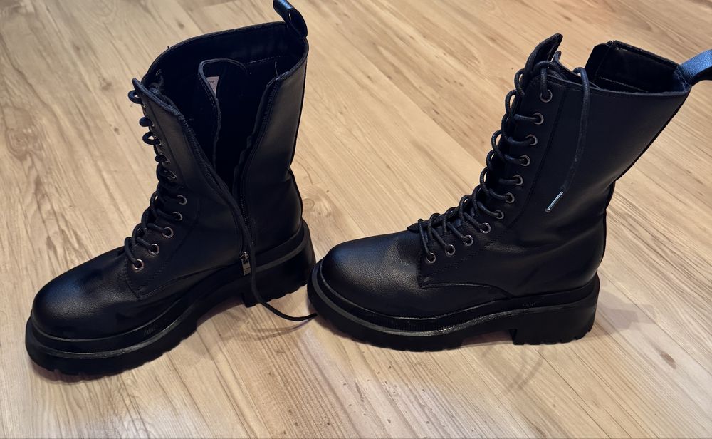 Дамски боти Cropp