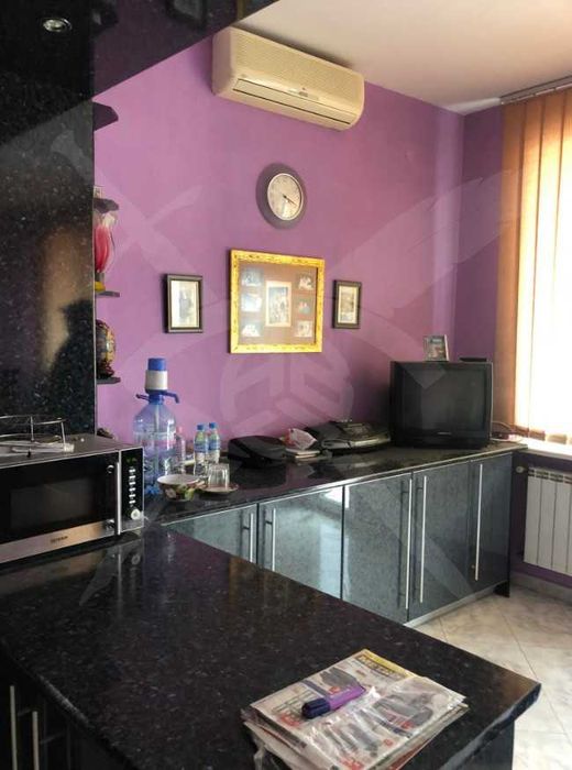 Продава се Многостаен апартамент в Пловдив, Младежки Хълм - 193 кв.м за 1710 €/кв.м - Снимка #3