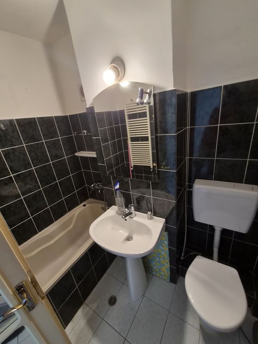 Apartament cu doua camere de inchiriat