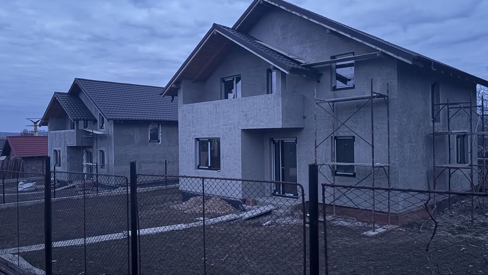 De vanzare  casa Parter cu Mansarda