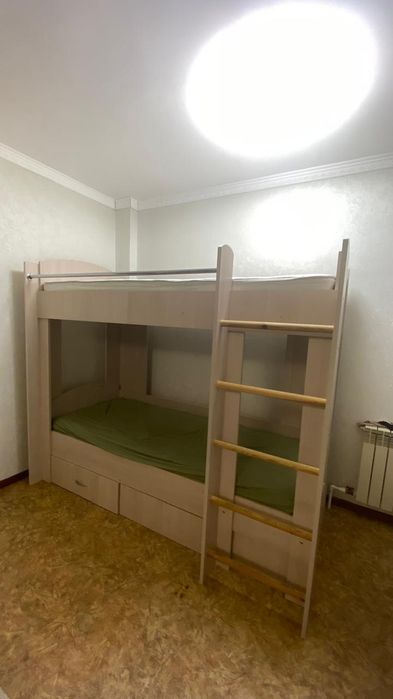 Кровать двух ярустный