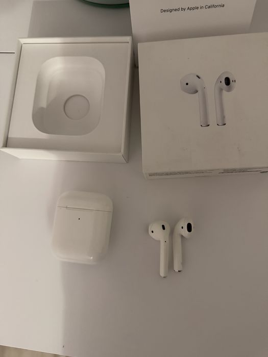 Продам AirPods 2