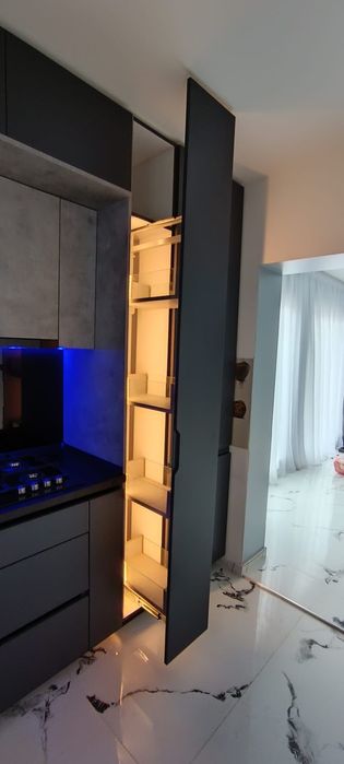 Execut mobila la comanda