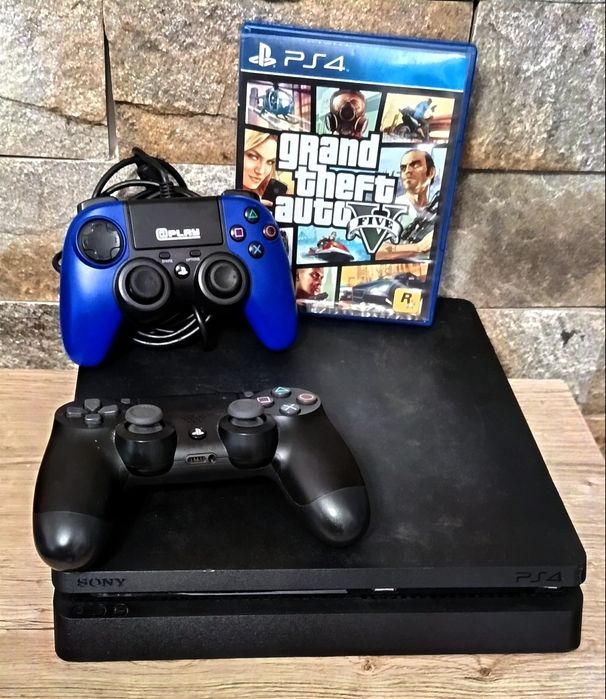 PS4/Playstation 4 Slim 500 GB HDD cu peste 20 jocuri+2 Manete+GTA 5 CD