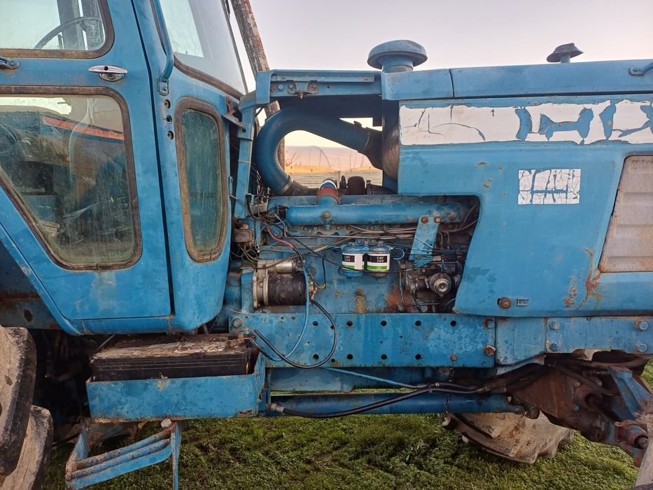 Tractor ford 4x4 cu Plug reversibil