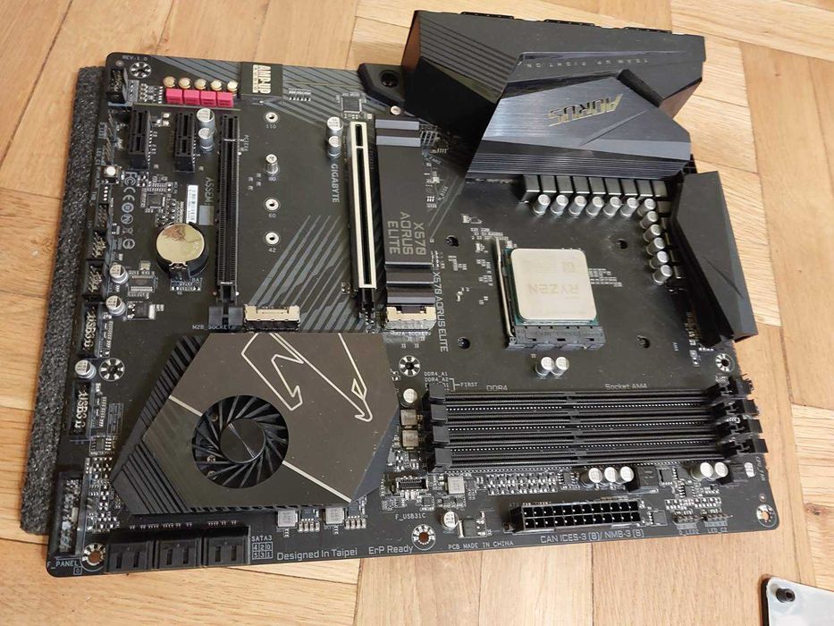 AMD Ryzen 5 5600X + Gigabyte B550 Aorus Elite