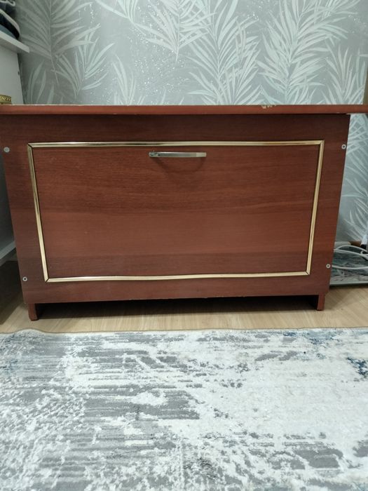 Сандық б/у сатылады.Жағдайы жақсы.ЛДСП.