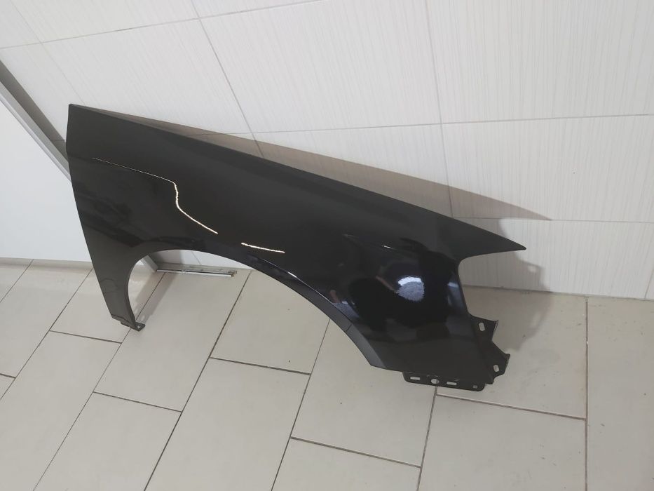 Aripa Fata Dreapta VW Passat B6 2005-2011 (Cod: LC9X (Negru))