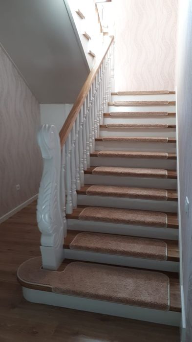 Коврики на лестничные ступени