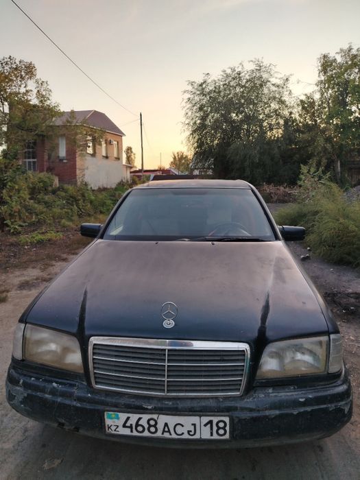 Продам срочно машина мерс сешка,