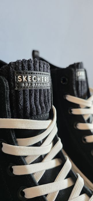 Vând tenesi Skechers