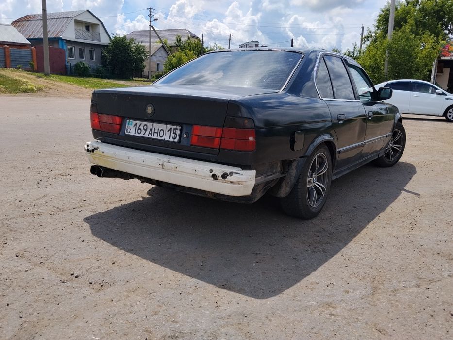 продам бмв е34 525i