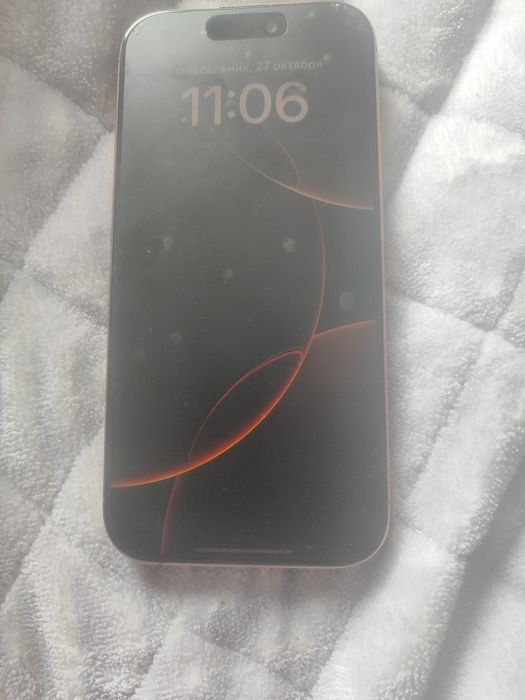 iPhone 16 pro нормальный не битый четкий все тянет