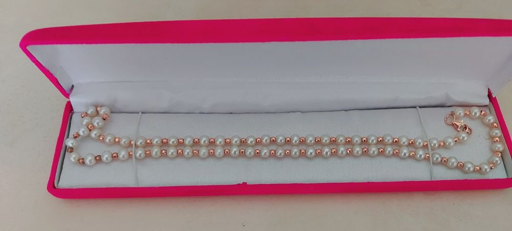 Нить жемчуга с золотом . 50 см