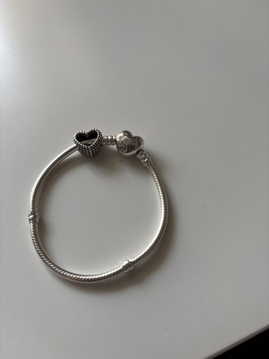Brățară pandora cu un talisman