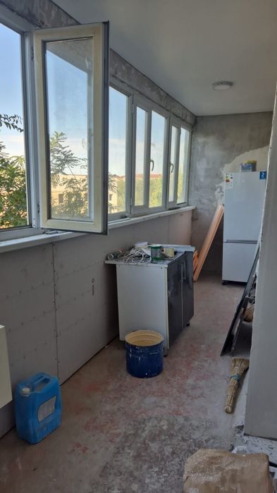Продам двух комнат ясавый 89а