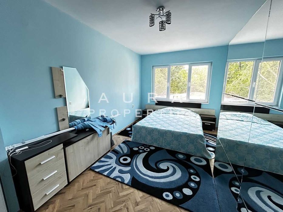 Дава се под наем Тристаен апартамент в Разград, Център - 100 кв.м за 561 € - Снимка #9