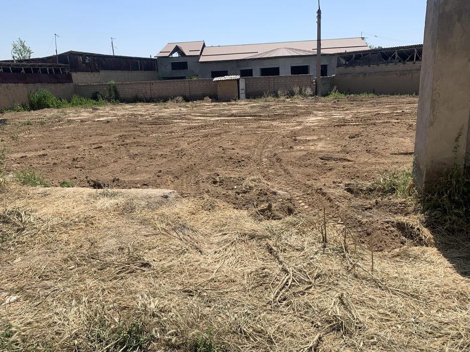 Назарбек тарновда йер сотилади