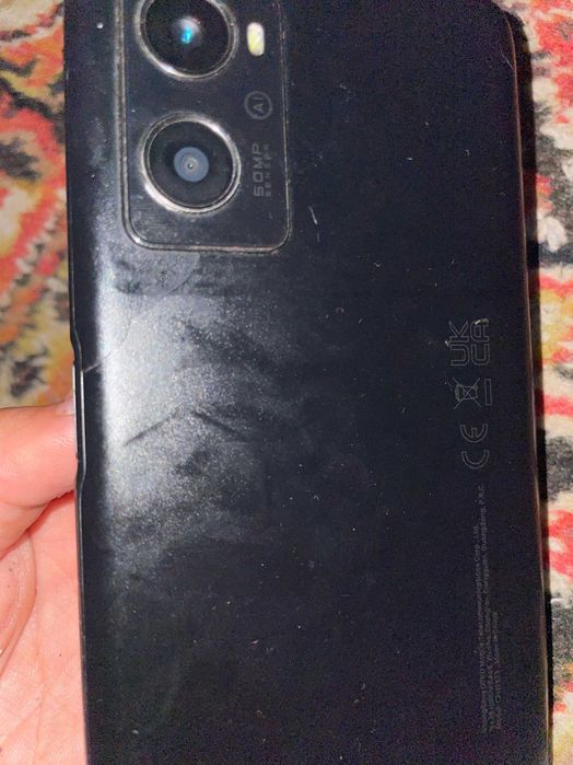 Продается телефон