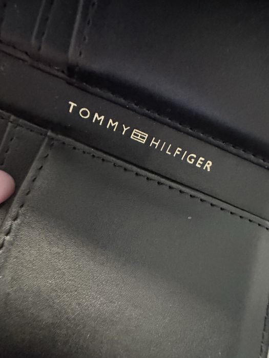 Оригинално портмоне Tommy Hilfiger