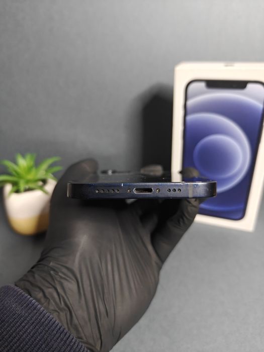 iPhone 12, 64GB Black • Perfect Funcțional! • Condiție Bună.