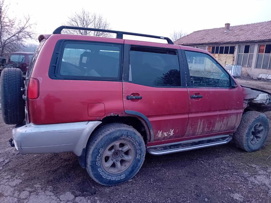 Nissan Terrano на части