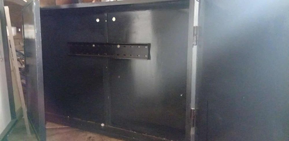 carcasa tv pt terasa si panou iluminat led pt reclama