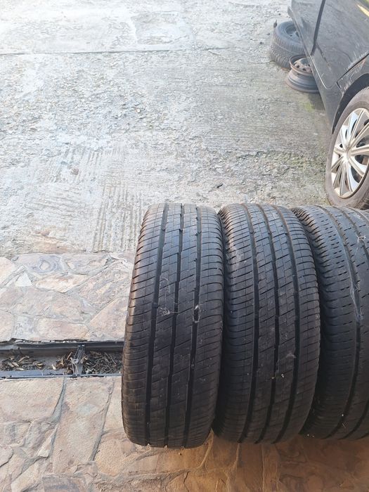 Vând cauciucuri în stare foarte bună